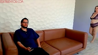 Velike Naravne Joške Mame Se Dražijo V Visoki Ločljivosti